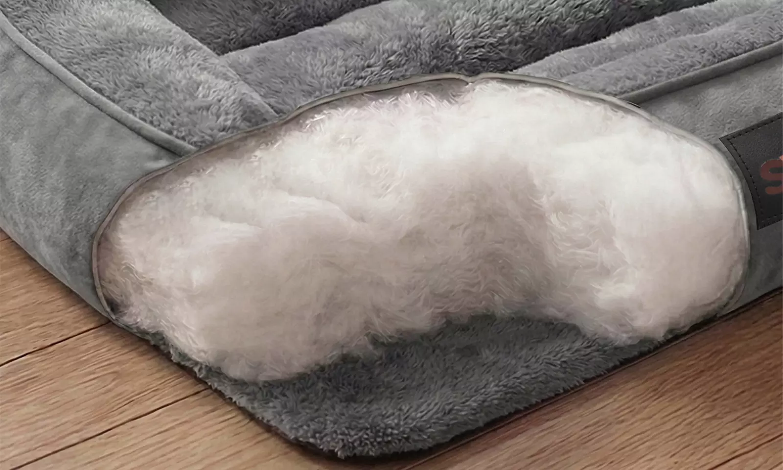 Skylos Orthopaedic and Coral Fleece Pet Beds