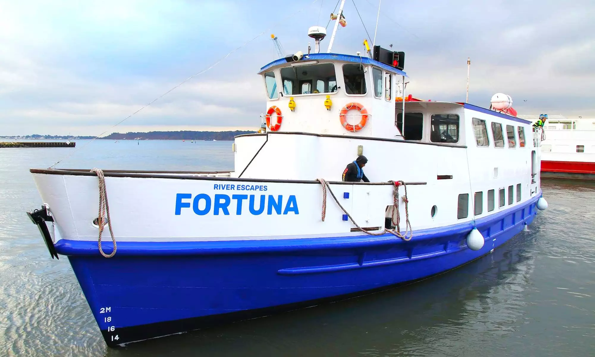 Set Sail! Coastal Day Cruises with Breathtaking Views