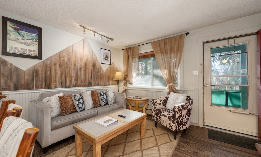 Image 2: Condo Resort in Winter Park with Private Hot Tubs & Mountain Views