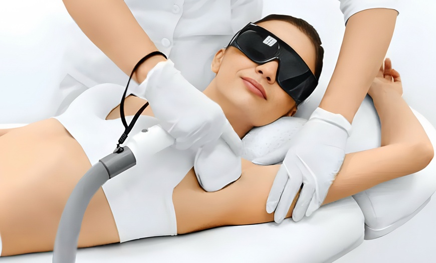Image 1: Des séances d’épilation laser personnalisées au centre Dream Beauty