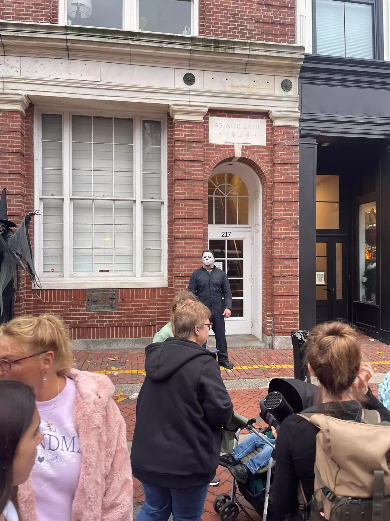 Ghost Tour with Free Ghost Hunting Gear