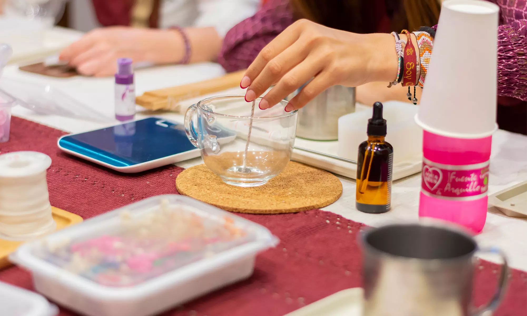 Crea tus propias velas - 2 velas durante 3h con bebida