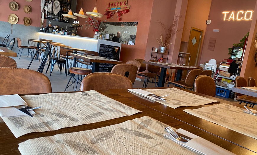 Image 6: ¡Atención, burger-lovers! Menú de hamburguesas para 2 o 4 personas