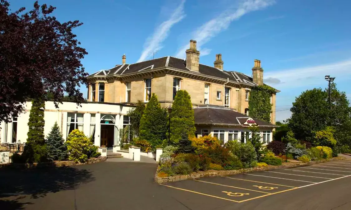 4* Falkirk: Double Room Stay with Optional Breakfast & 2-Course Dinner