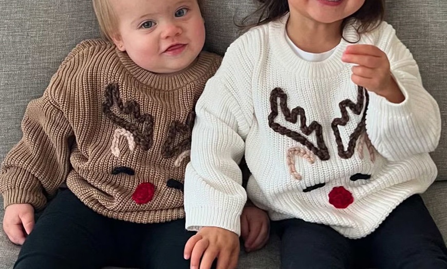 Image 8: Un pull unique brodé pour bébé