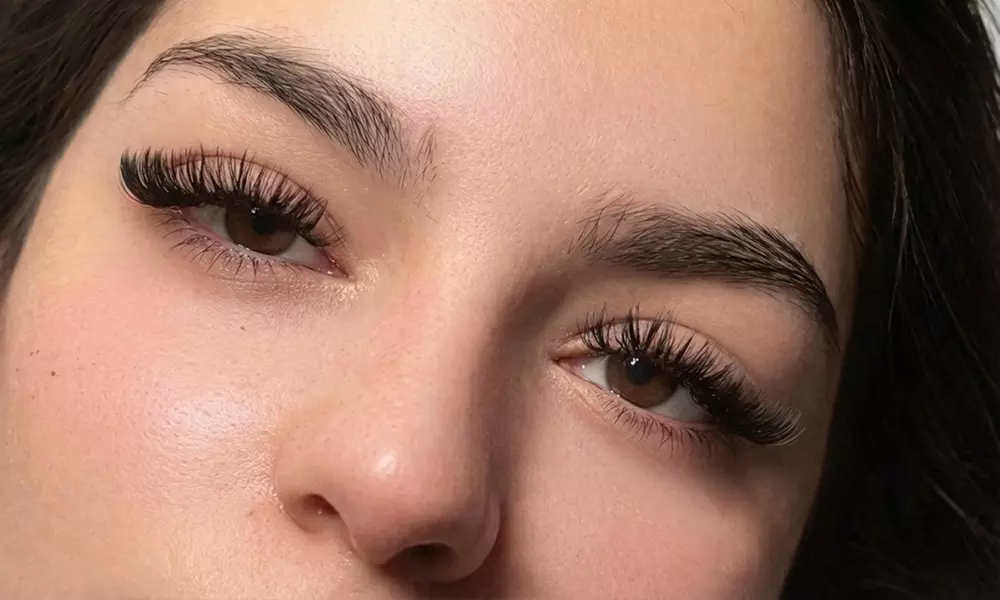 Full Set of Classic Eyelash Extensions
