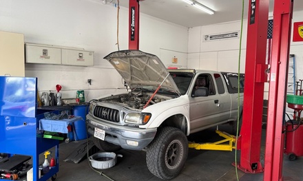 Synthetic Blend Oil Change US/Japanese Vehicles (up to 5 Quarts) with New Filter, Multi-point Inspection, Air Fill - VMG Motoring Auto Service