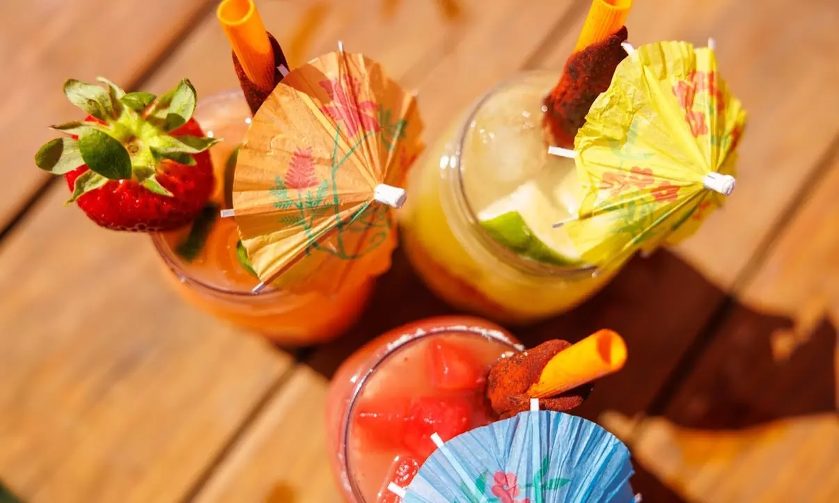 General Admission for Two to Foodie Fest with Two Drinks 