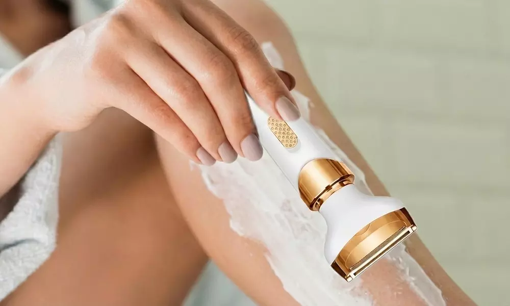 Women’s 4-in-1 Electric Shaver - Rechargeable Wet & Dry Hair Remover