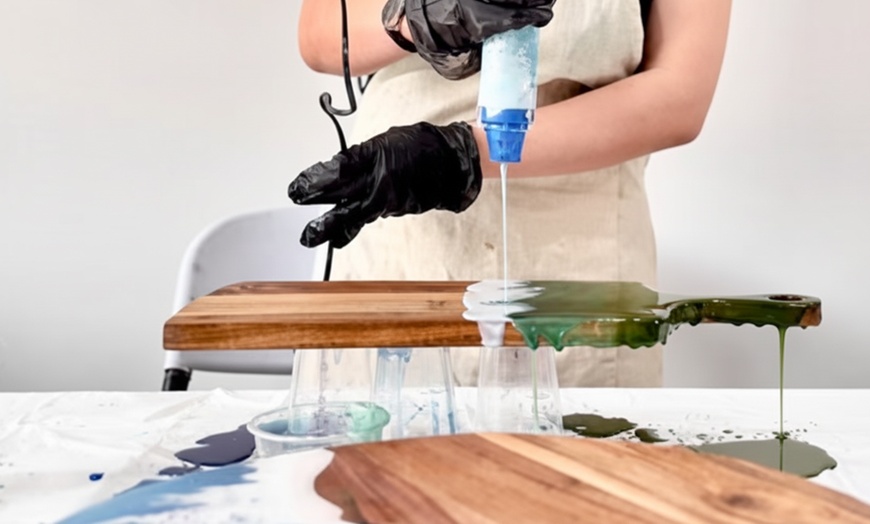 Image 5: 1.5 Hours of Resin Cheese board Workshop for Up to 14 People 