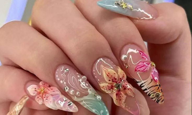 Festive Nail Magic: Xmas Gel Sets, Fills & Extensions