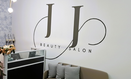 Hair Cut With Wash Up To 14 inches - JJ Beauty Salon