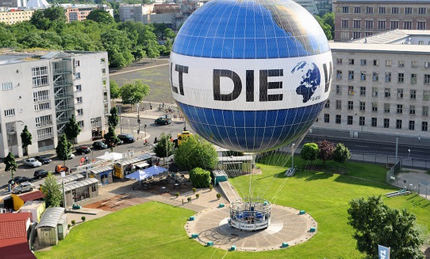 Image 3: 2 Tickets für WELTBALLON mit spektakulärem Panorama-Blick auf Berlin