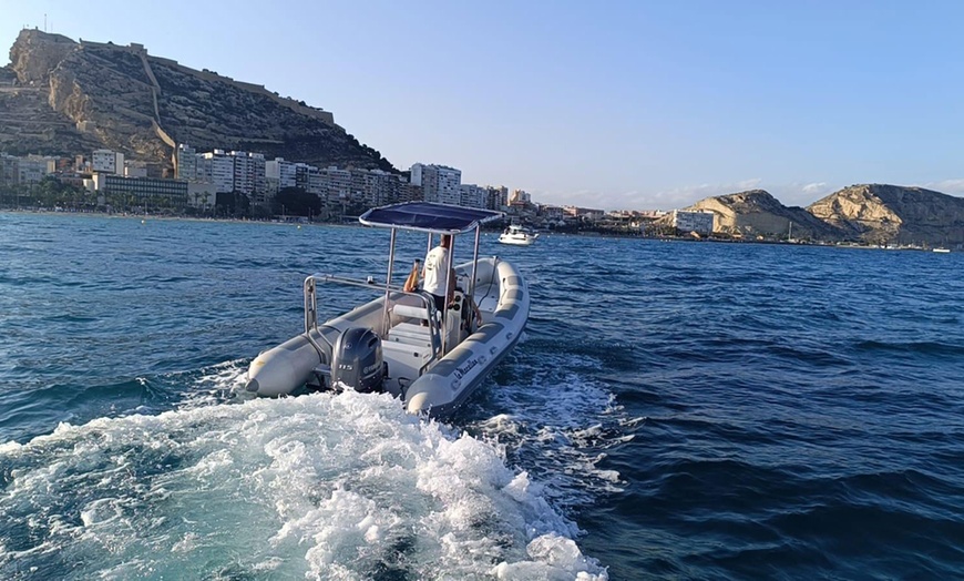 Image 4: Alquiler de embarcación para hasta 10 personas durante 4 u 8 horas