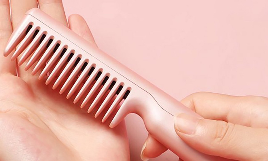 Image 7: Electric Hair-Straightening Comb