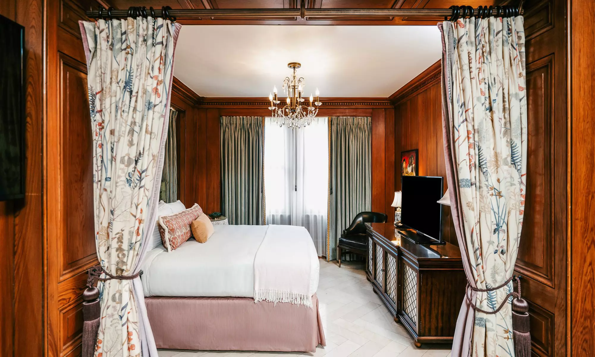 4-Star Stay with Rooftop Views & Award-Winning Dining