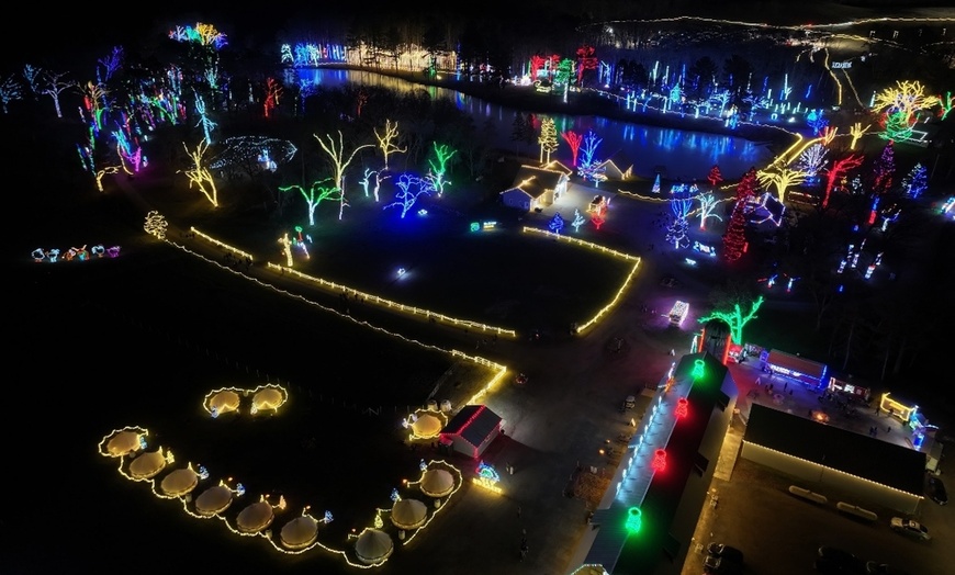 Image 13: Christmas Getaway w/ Walk or Drive Through Option in St. Croix Falls