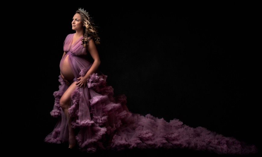 Image 1: Maternity/Pregnancy Photoshoot