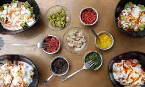 Hausgemachte Manti inkl. Topping und Getränk für 1 bis 4 Personen (bis zu 36% sparen)