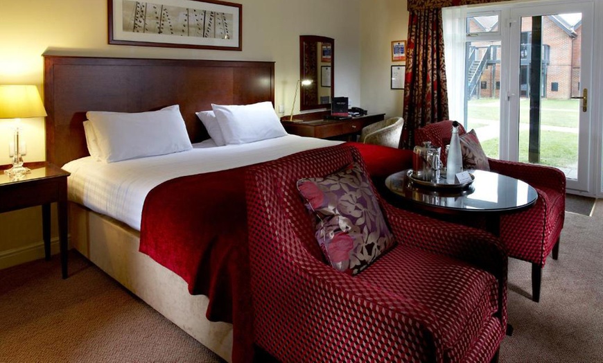 Image 3: The New Forest: Standard One or Two-Bedroom for Up to 4 People