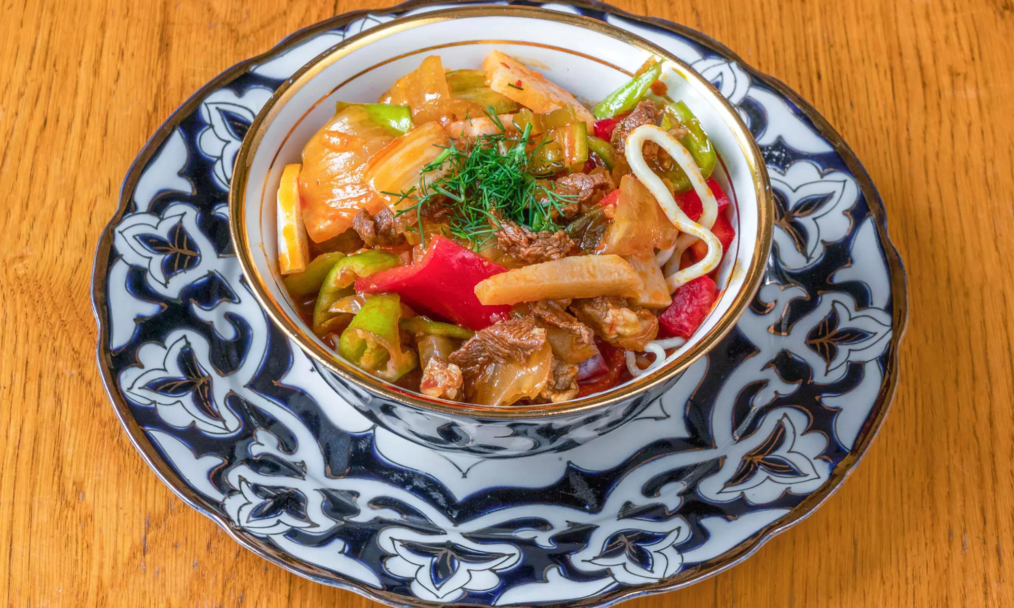 Authentisches Usbekisches Plov Menü für 2 - 4 Personen