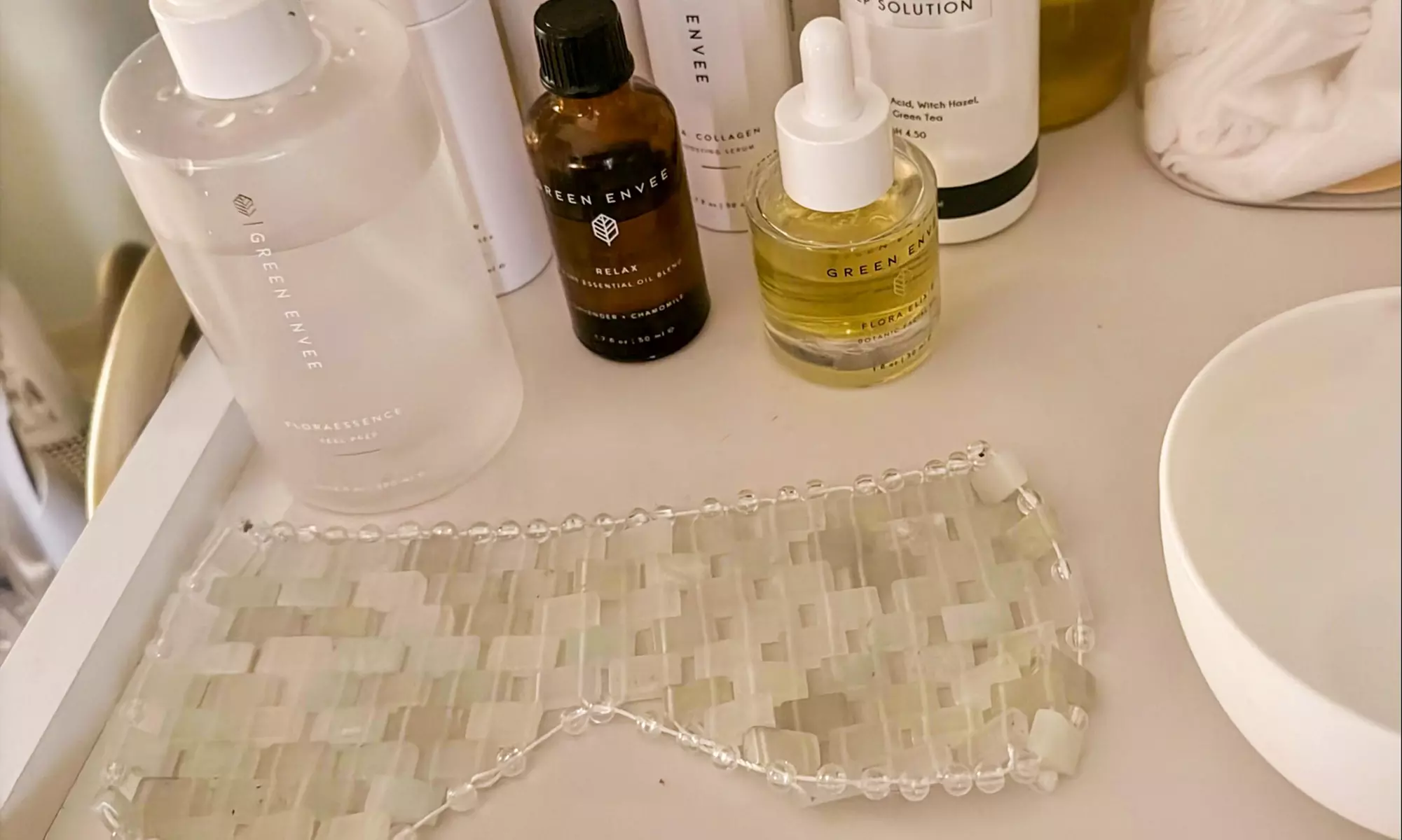 30 or 60-Min Facial with Brow Wax, 60-Min Facial with 30-Min Massage