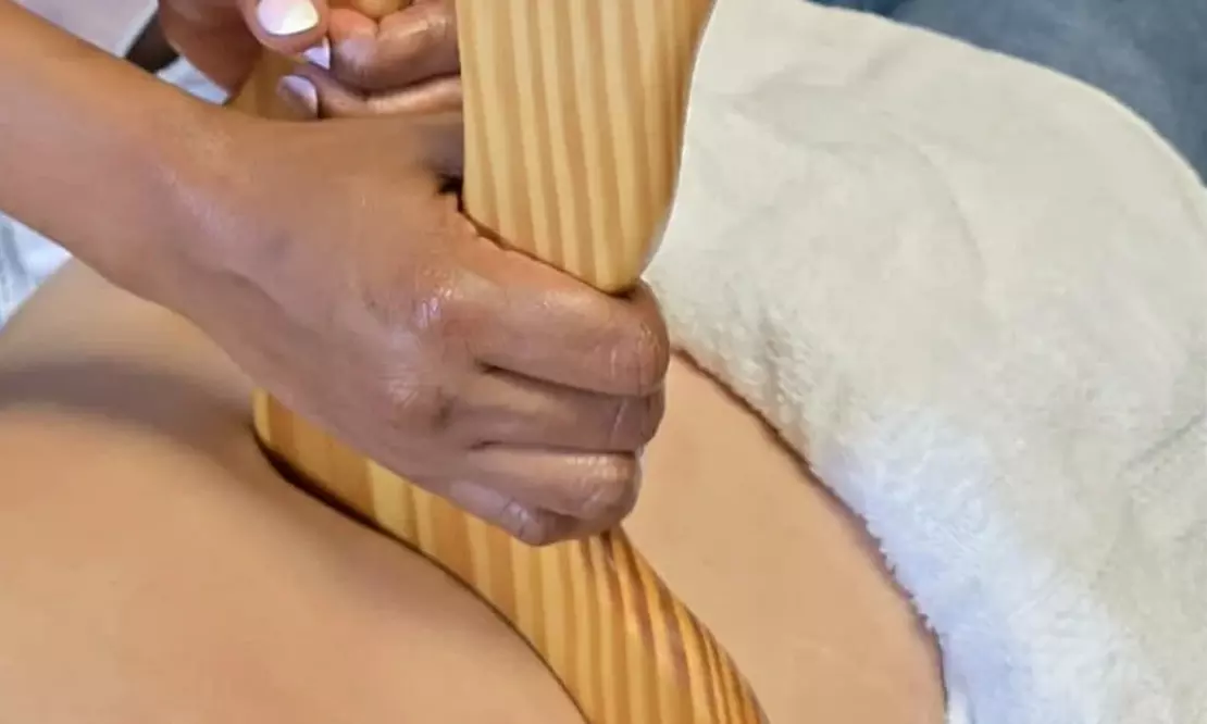 Éclat coréen et massage sensoriel : l’art du bien-être sublimé