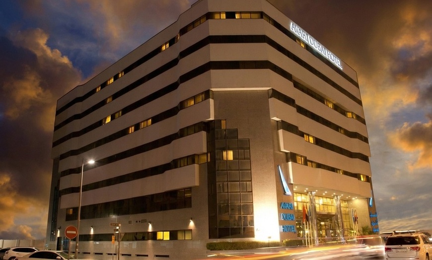 Image 2: Iftar Buffet with Ramadan drinks for a Child or Up to 12 Adults 