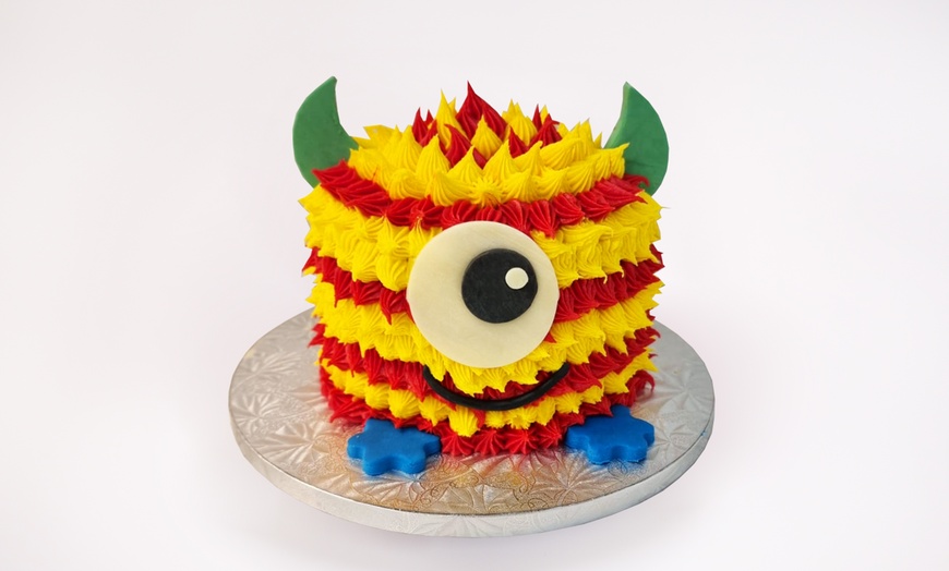 Image 4: Spooky, festive Halloween Cakes - Perfect for parties and treats!