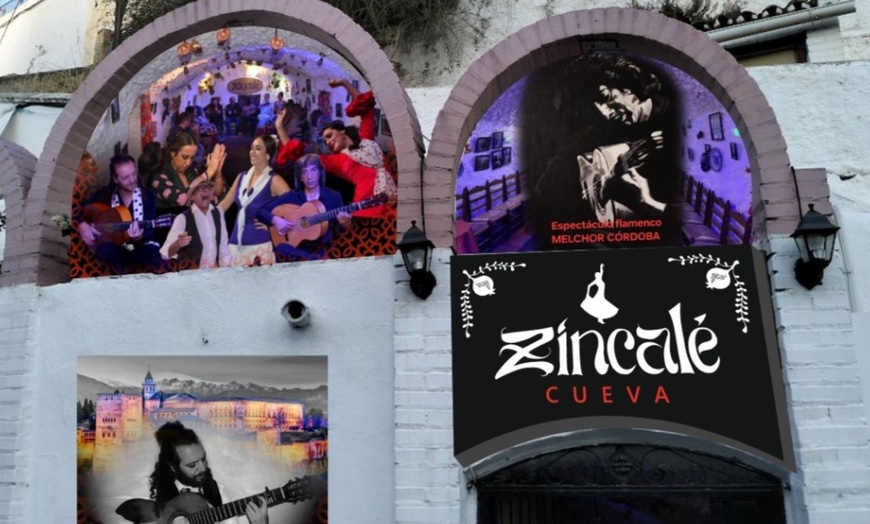 Image 8: Espectáculo de baile flamenco