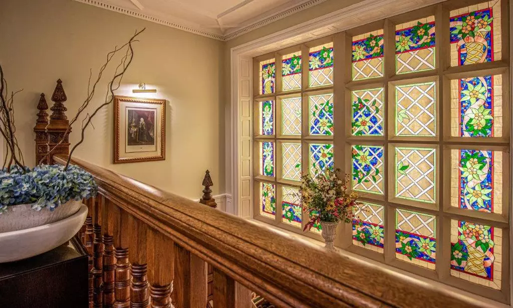 West Yorkshire: 4* Standard Double or Twin Room with Breakfast & Wi-Fi