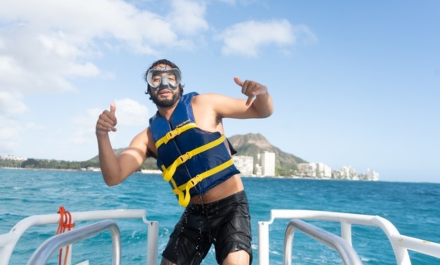 Image 7: Private Waikiki Boat Charter – Customizable Ocean Fun in Honolulu, HI