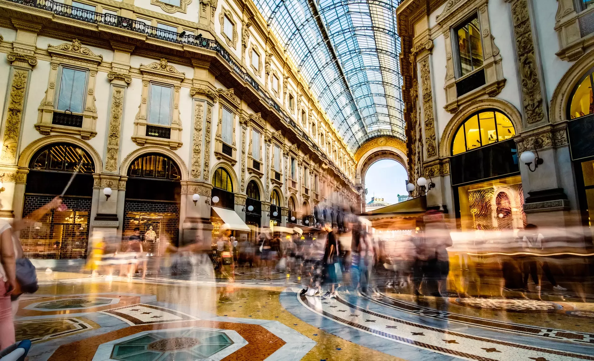 ✈ 5 Days in Milano: Fashion, Style, Air & Hotel from Worldee