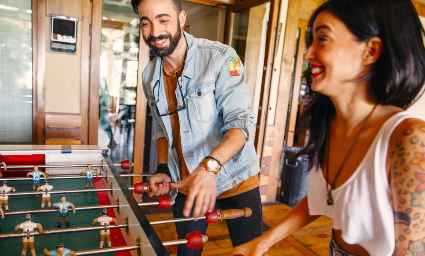 Image 3: Copas o cócteles a elegir con picoteo para 2 o 4 personas