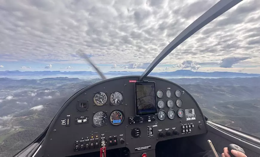 Image 4: Vuelo en avioneta para 1 persona con video de la experiencia 