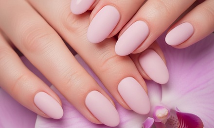 Sesión de manicura con esmaltado tradicional o semipermanente - Mamen nails
