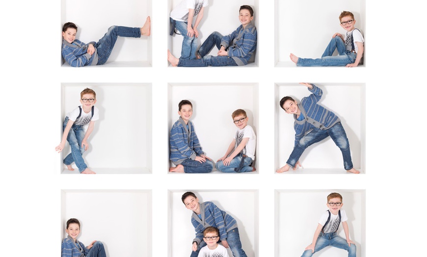 Image 4: 96% Off Professional Photoshoot: Family or Newborn - Includes Prints!