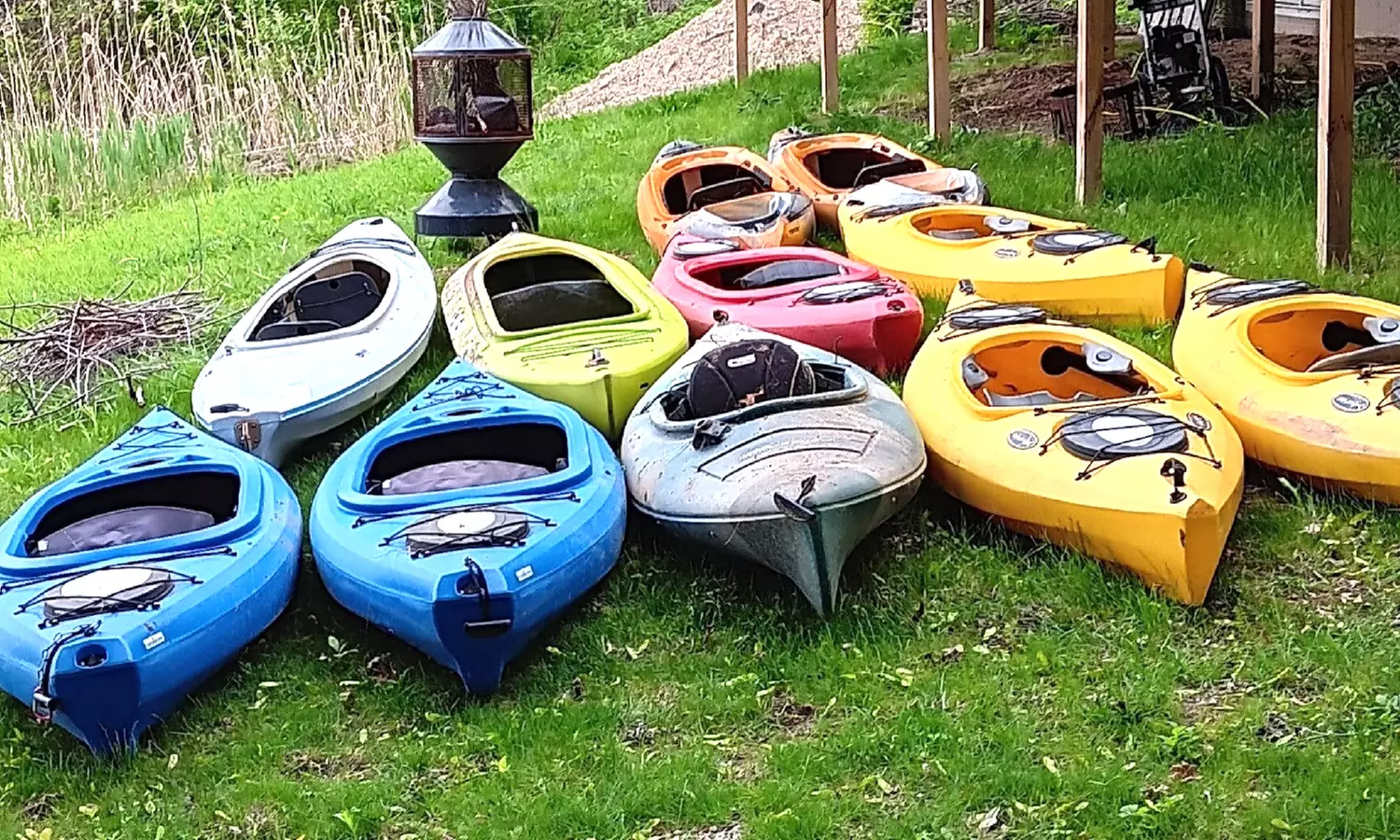 Peaceful Kayaking on Thread Lake with 2-, 4-Hour or All-Day Rentals 