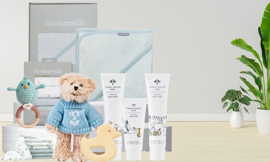 Image 5: Save Big: Spend $10 and Get 40% Off ANY Gift Hampers on Site