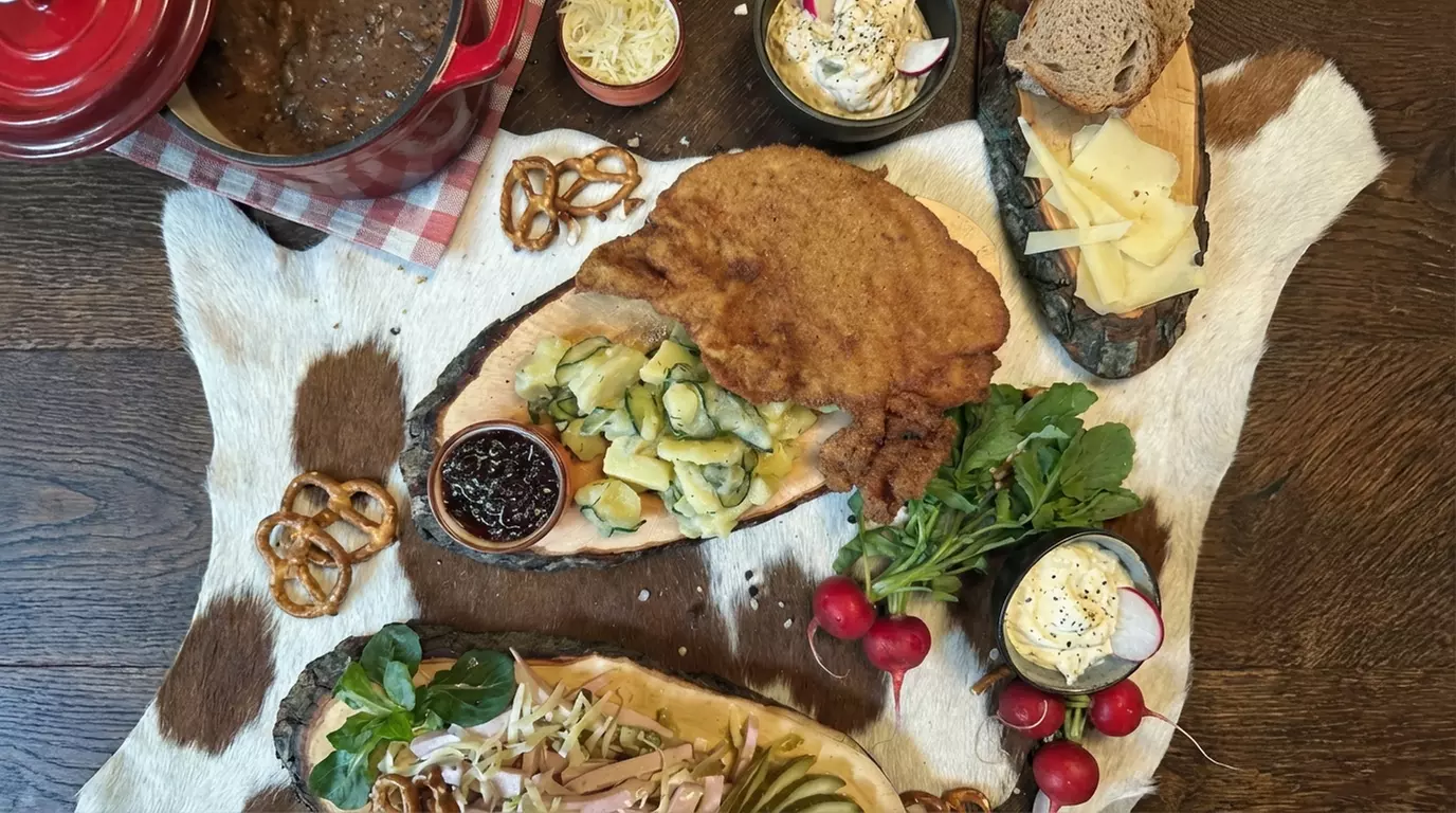 3-Gänge-"Almrausch Menü nach Wahl" für 2 oder 4 Personen