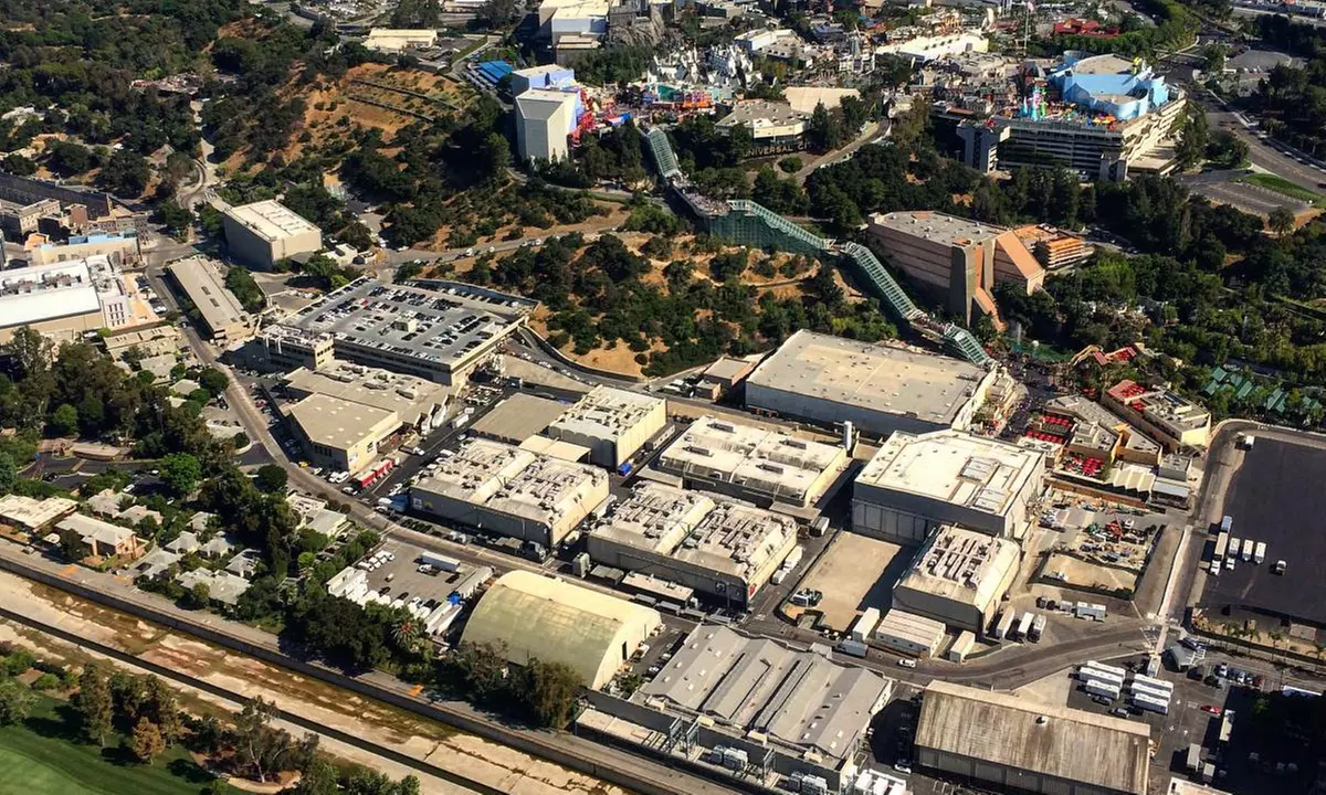 Soar Over Los Angeles with 45-Minute The See LA Helicopter Tour 