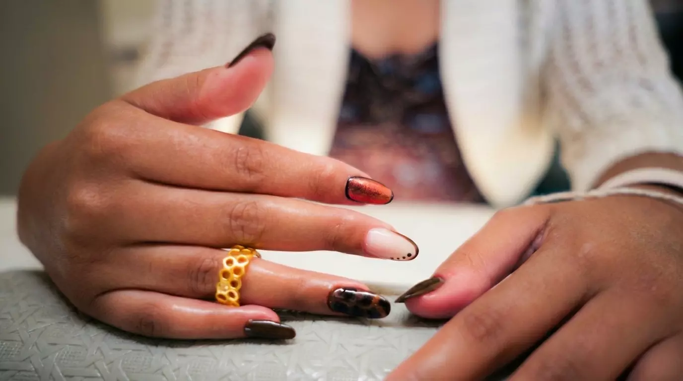 Renfort gel, extensions gel ou beauté des pieds à Perpignan