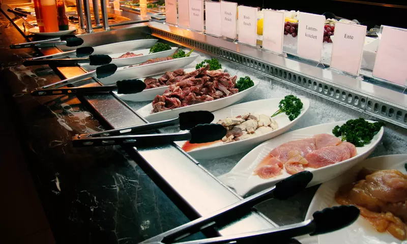 Chinesisch-mongolisches Abend-Buffet All-you-can-eat für 2-4 Personen