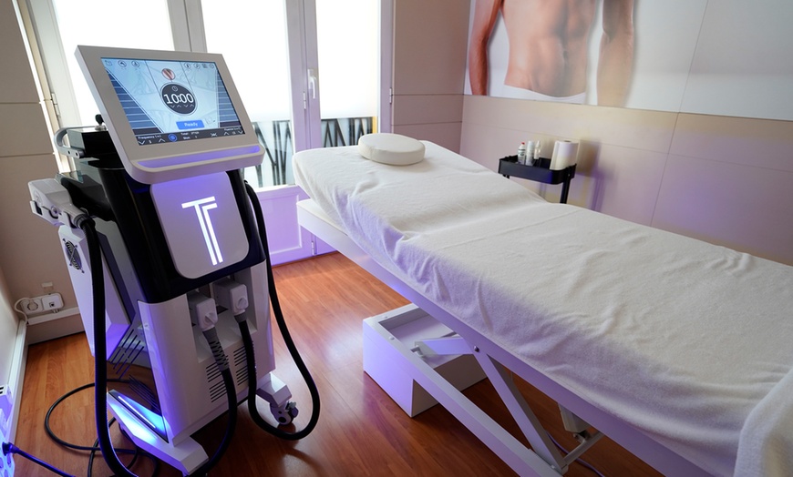 Image 3: 3 o 5 sesiones de depilación con láser SHR en zona a elegir para 1 