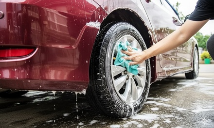 Lavage auto à la main : intérieur ou extérieur - Lavage à la main