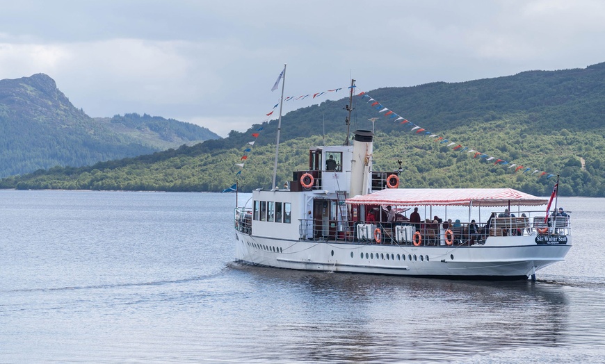 Image 4: 2-Hour Boat Cruise for 1 Child/Adult or Family of 4 w/ Supper Included