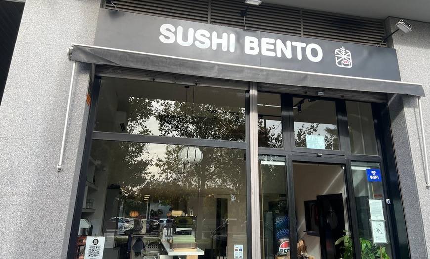 Image 12: Menú de sushi con piezas a elegir y bebidas para 2 o 4 personas