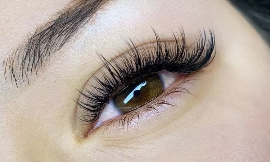 Image 1: Up to 40% Off on Eyelash Extensions at Evie colour