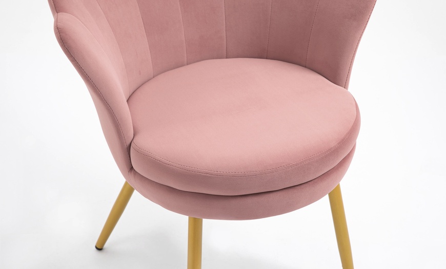 Image 4: Fauteuil coquillage en velours