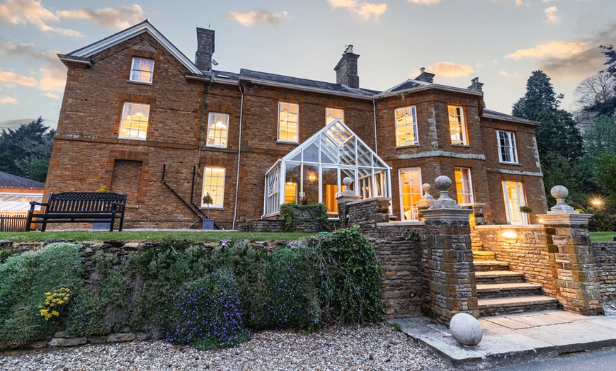 Image 7: Northamptonshire: Double or Superior Double Room with Breakfast & More